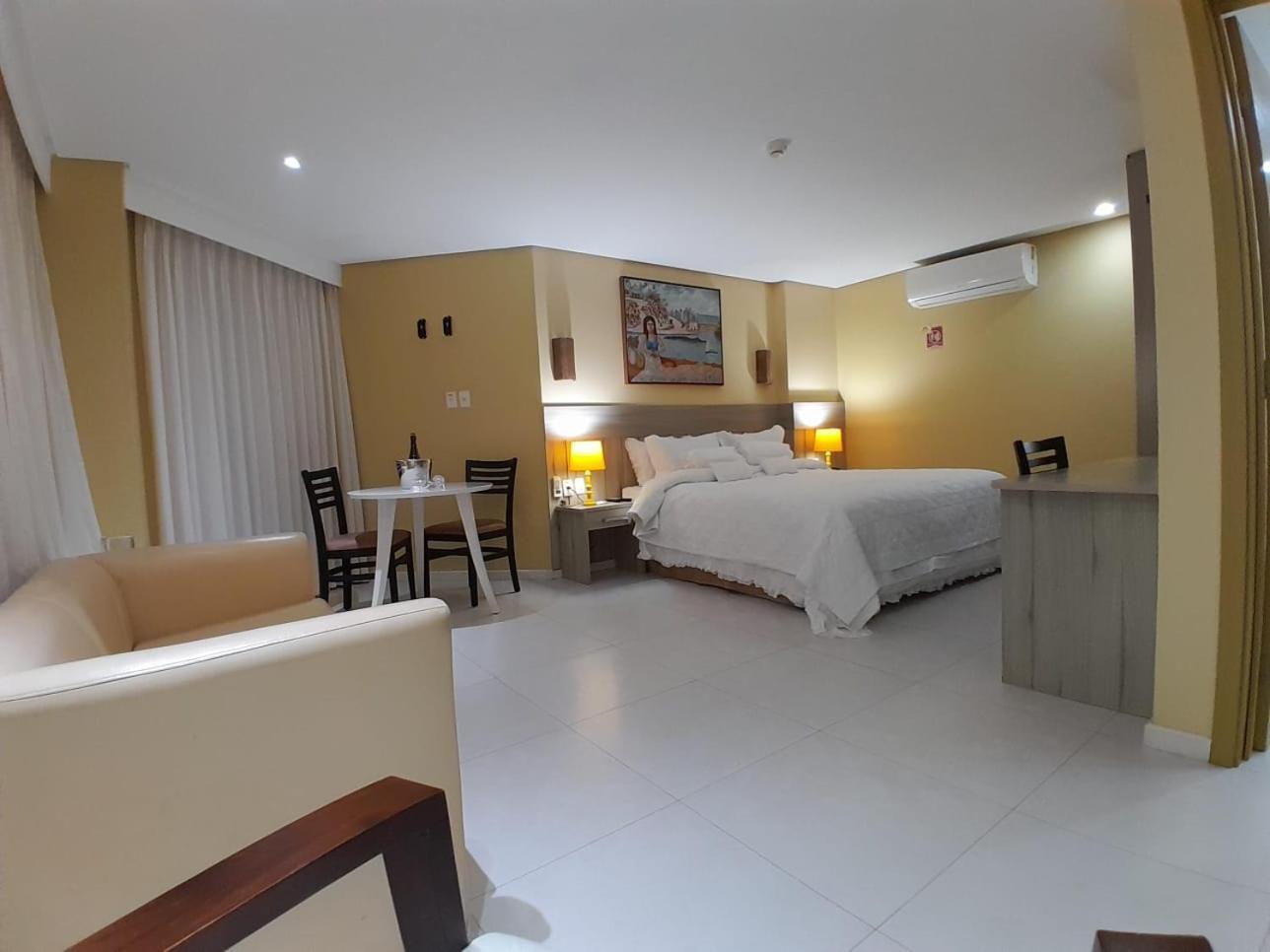 Anai Hotel 热博阿陶 外观 照片