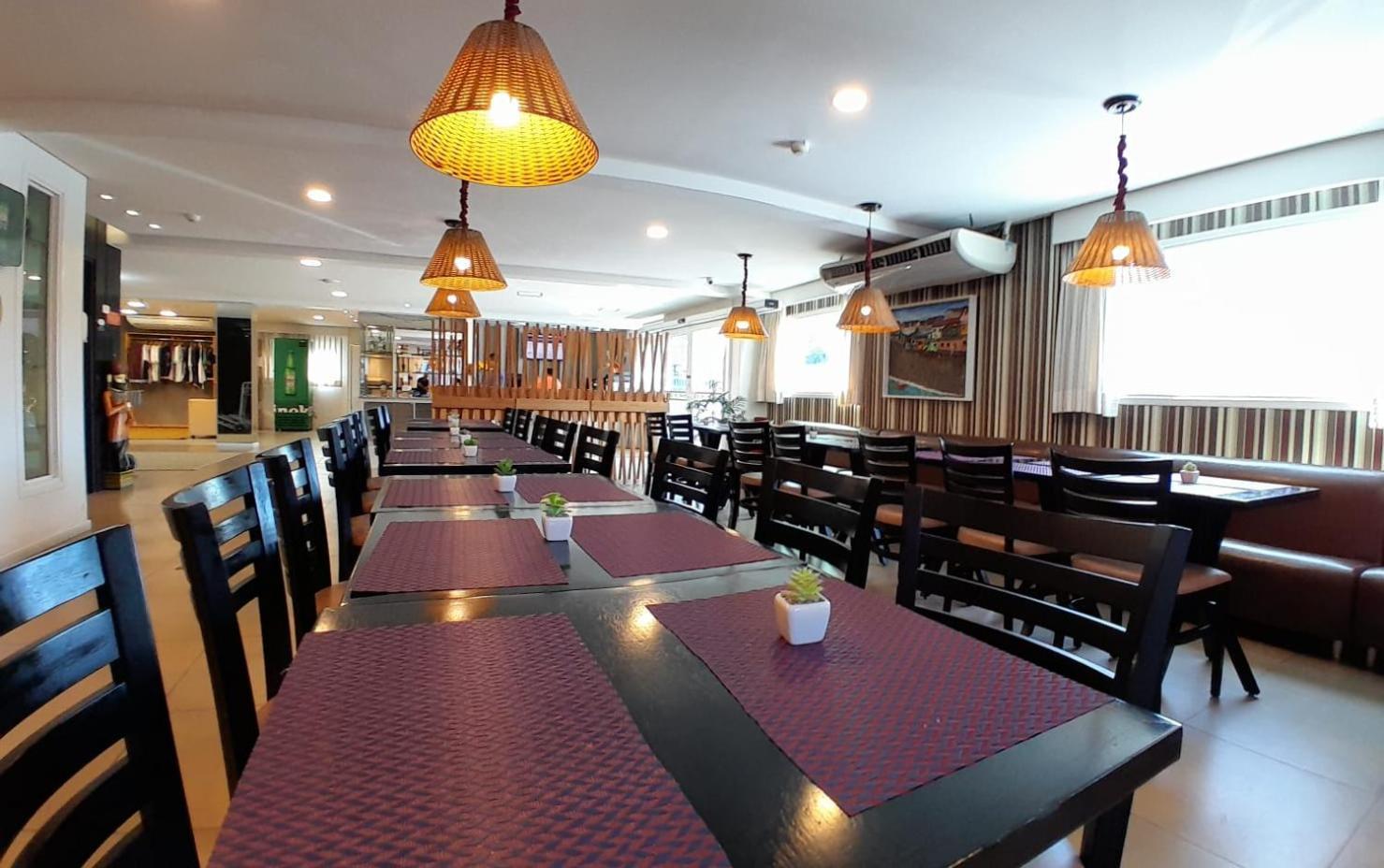 Anai Hotel 热博阿陶 外观 照片