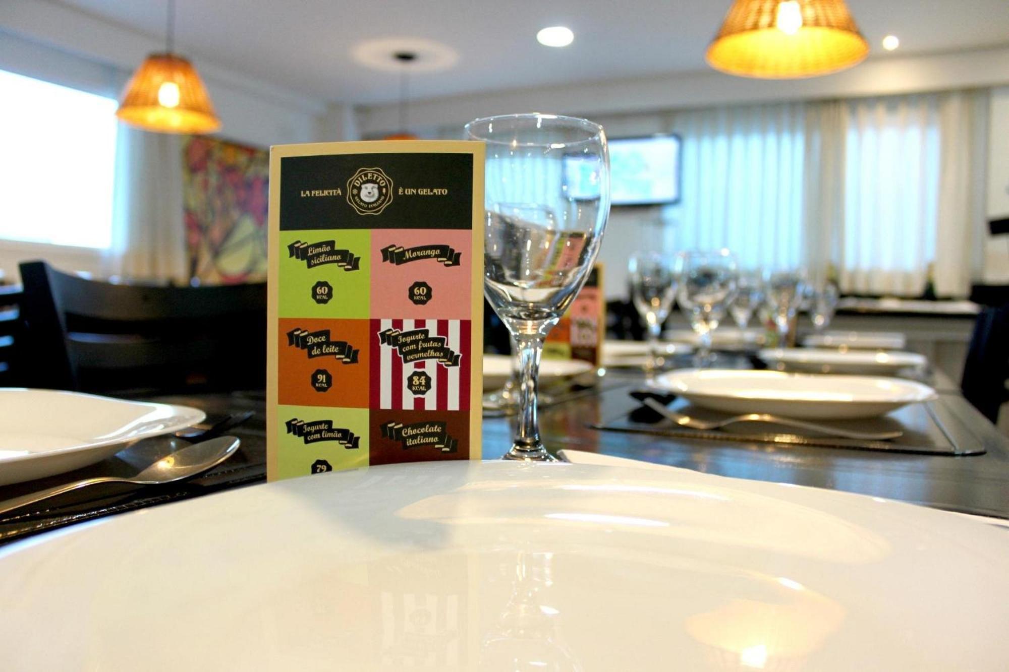 Anai Hotel 热博阿陶 外观 照片