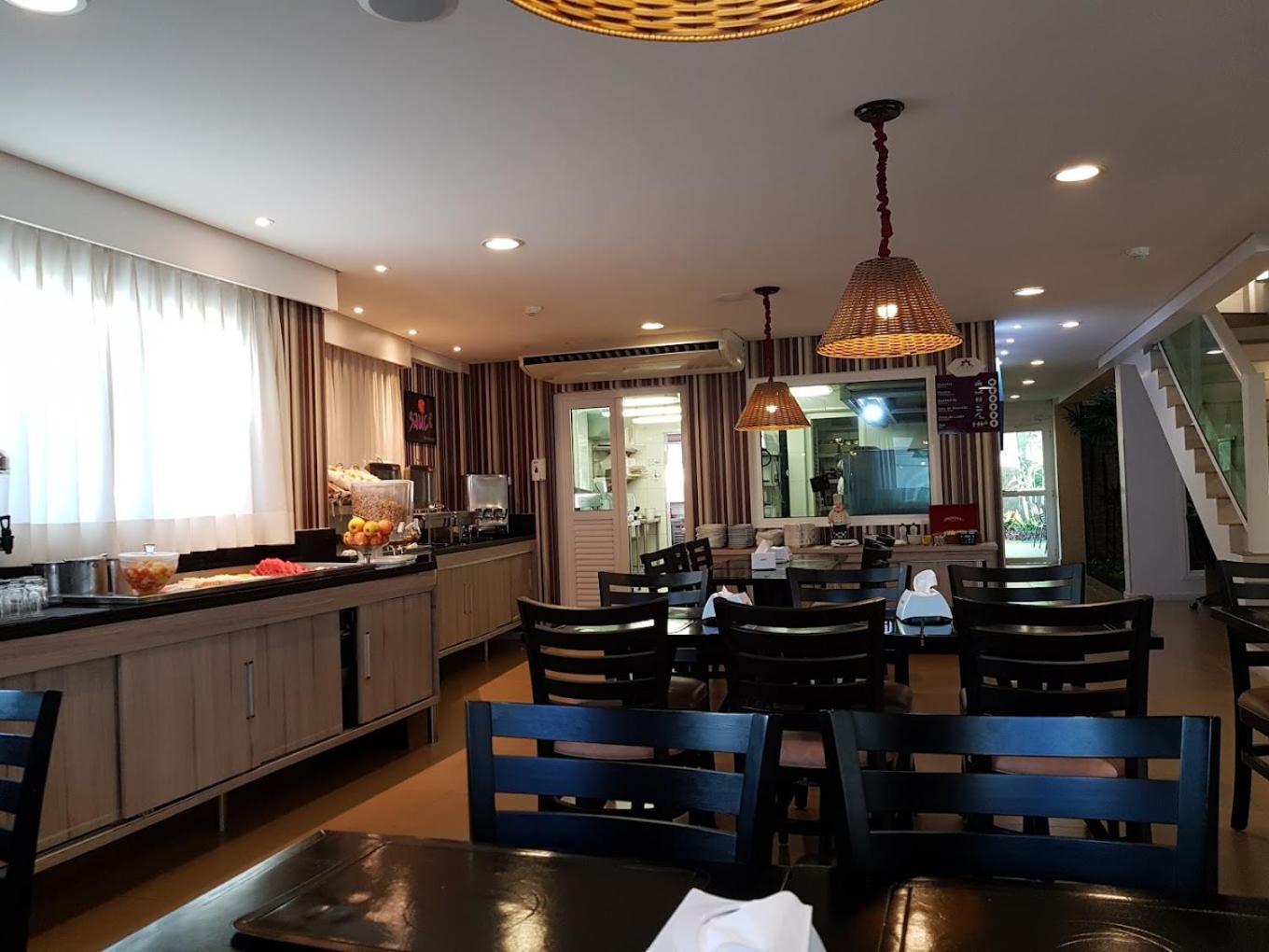 Anai Hotel 热博阿陶 外观 照片